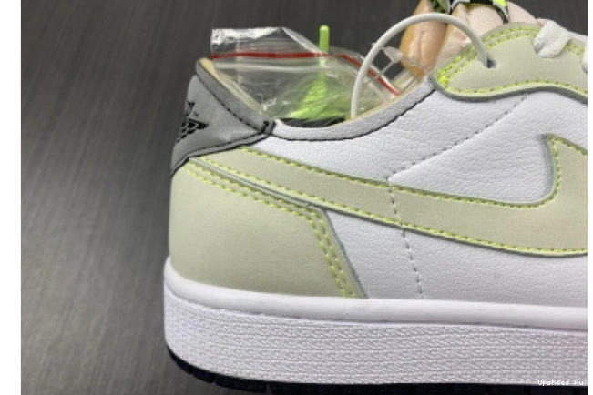 GREEN-BLACK WHITE GHOST AIR 1 OG DM7837-103 LOW JORDAN 0315